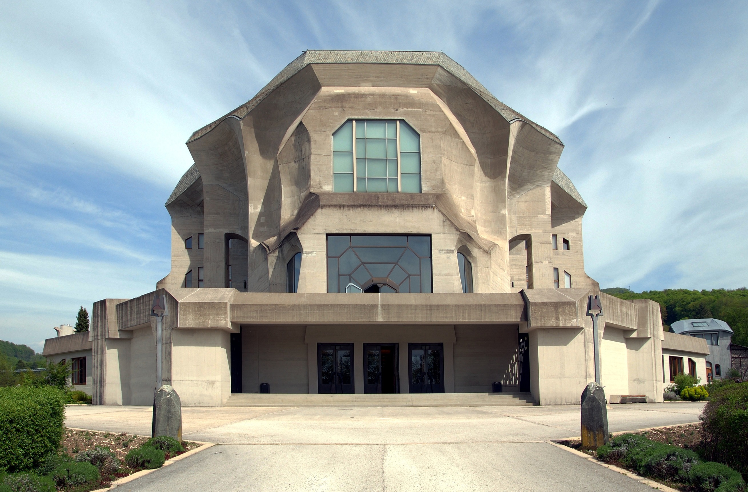 Goetheanum_Dornach.jpg